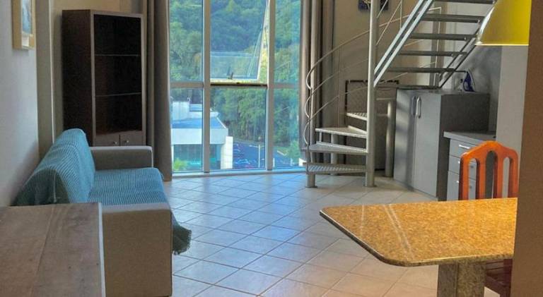 Vacation home with hot tub & pool in Jaragua do Sul