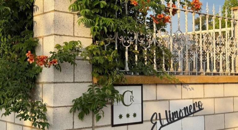 Vacation home with pool in Badajoz