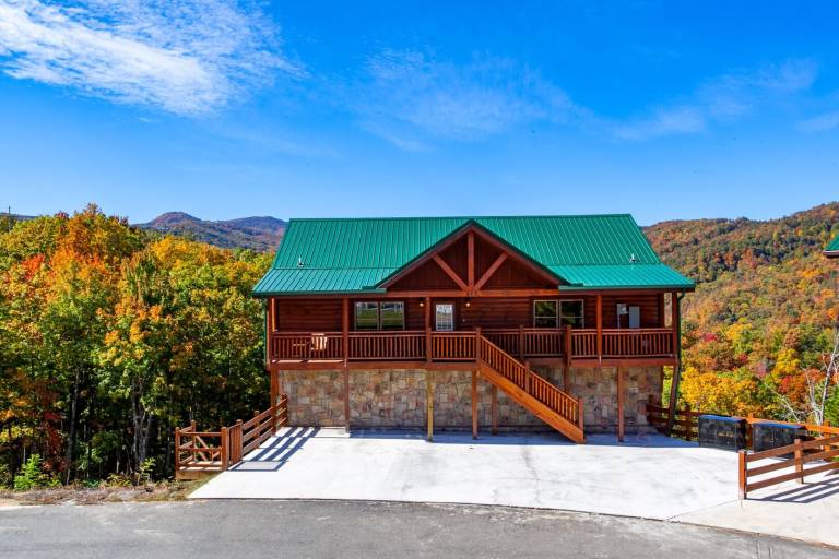 Cabin with private pool — photo 4