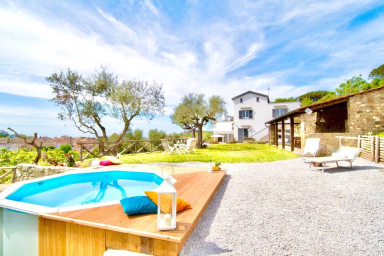 Ample villa with grill, private pool & terrace | Pets are welcome in Sorrento