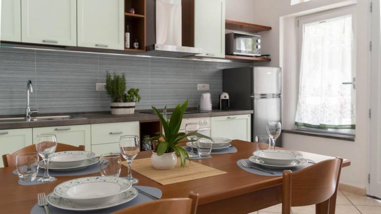 Rental apartment with BBQ, garden & patio | Next to the beach | Pet-friendly — photo 3