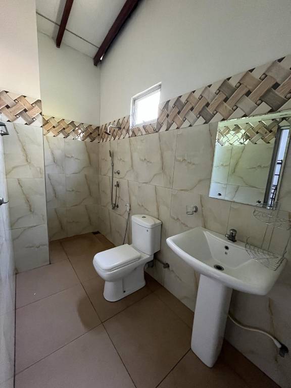 Super King Bed with Attached Bathroom Non-A/C — photo 5