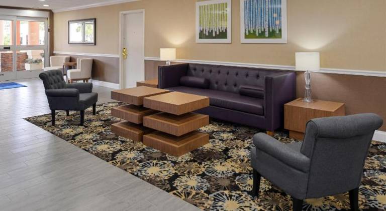 Holiday Inn Express Hotel & Suites Bonita Springs By IHG — photo 3