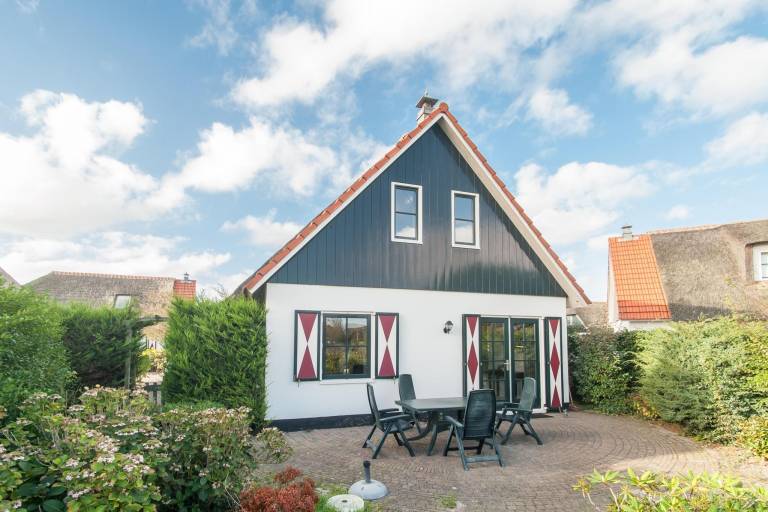 Pleasant villa with patio & garden | Pet-friendly in Callantsoog