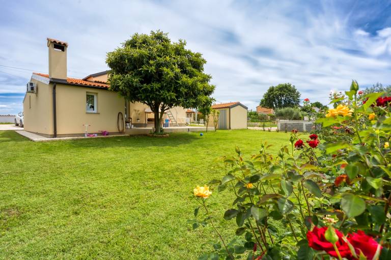 Fully equipped wonderful house with barbecue, garden & patio | Pet-friendly — photo 2