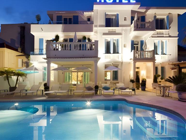 Hotel Juan Beach in Antibes