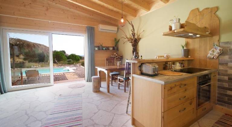 Driftwood eco Villa, privacy and tranquility! — photo 2