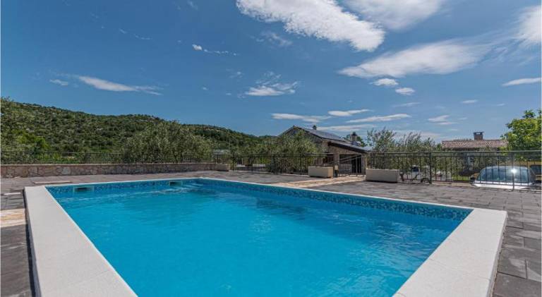 House with pool in Vodice