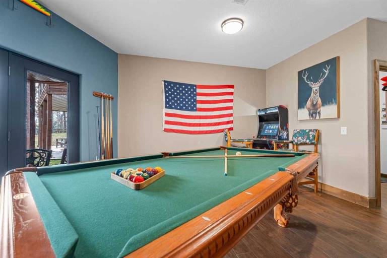 Fully equipped spacious vacation home with pool | Dogs allowed — photo 2