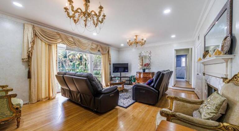 Private 2BR Santa Monica Casita - 5 Min to Beach — photo 2