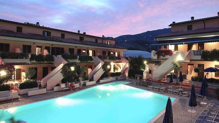 Rental apartment with heated pool & grill — photo 4