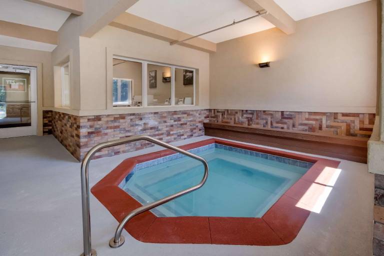 SureStay Plus by Best Western Rexburg — photo 5