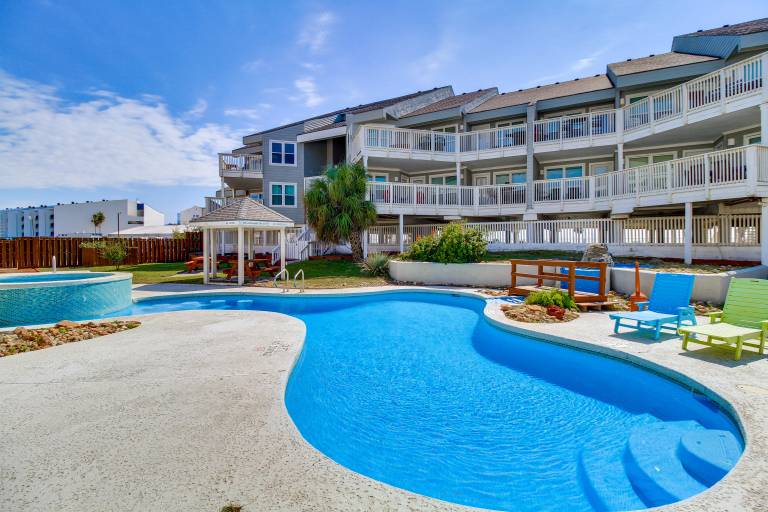 Beach Getaway on Mustang Island: Pet Friendly! in Corpus Christi, TX