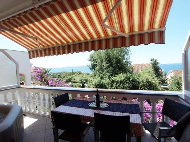 Apartma Hotel Pinija