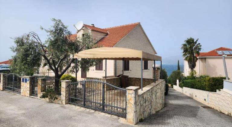 Apartments Jela in Supetar