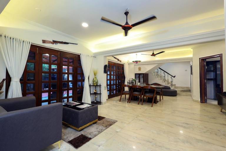 Bungalow  Kandiwali West