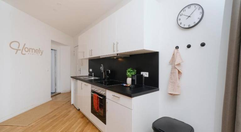 Apartment with patio — photo 3