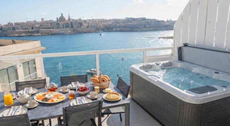Valletta Bastion View Apartments & Penthouse With Heated Jacuzzi — photo 4