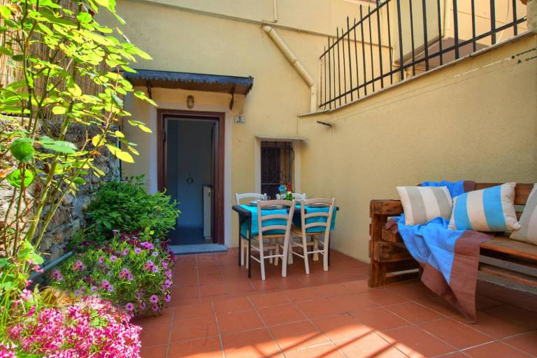 Holiday apartment with 1 room for 5 persons — photo 5