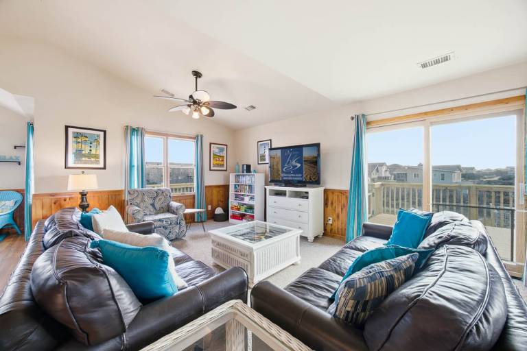 Beachcomber's Paradise 295 ft from the beach Dog Friendly, Private Pool, Hot Tub Nags Head — photo 4