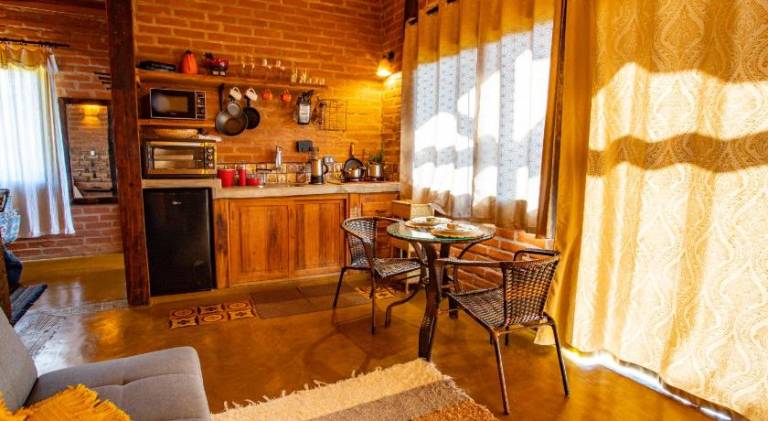 Lodge with yard | Pets allowed — photo 5