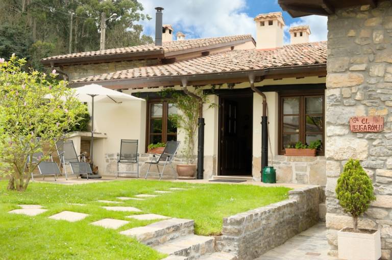 Casa  Tazones