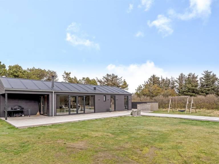 House with patio & barbecue — photo 4