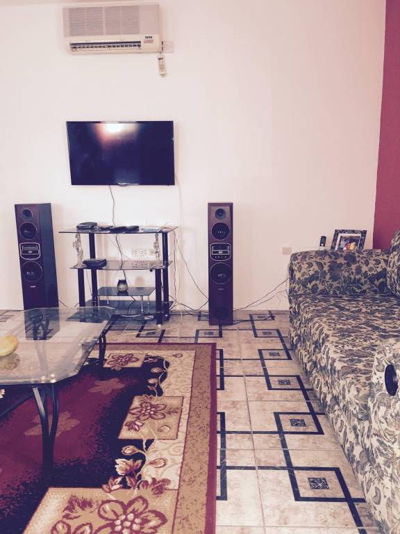 Immaculate 2 Bed Apartment in Spanish Town