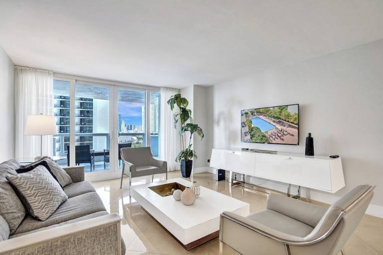 Condo  Miami