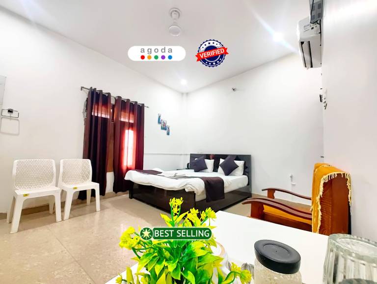 Goroomgo Ashoka Aashram Homestay Near Ram Mandir Ayodhya in Ayodhya