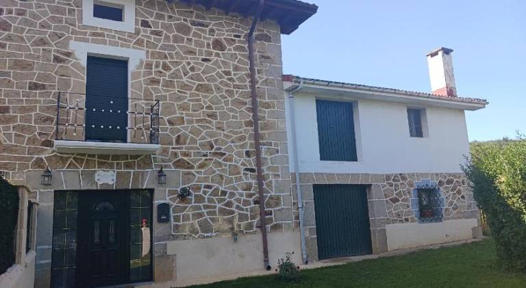 Vacation home with 3 rooms for 6 persons in Burgos
