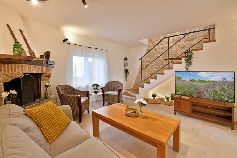 House with patio, garden & barbecue — photo 2