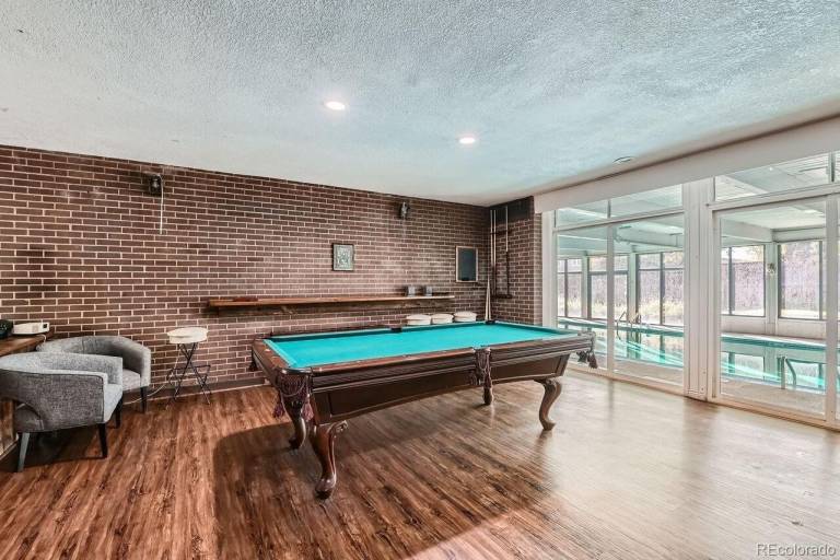 Condo  Keewayden