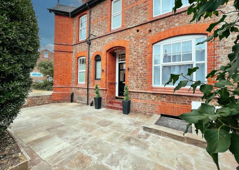 Accommodation Altrincham