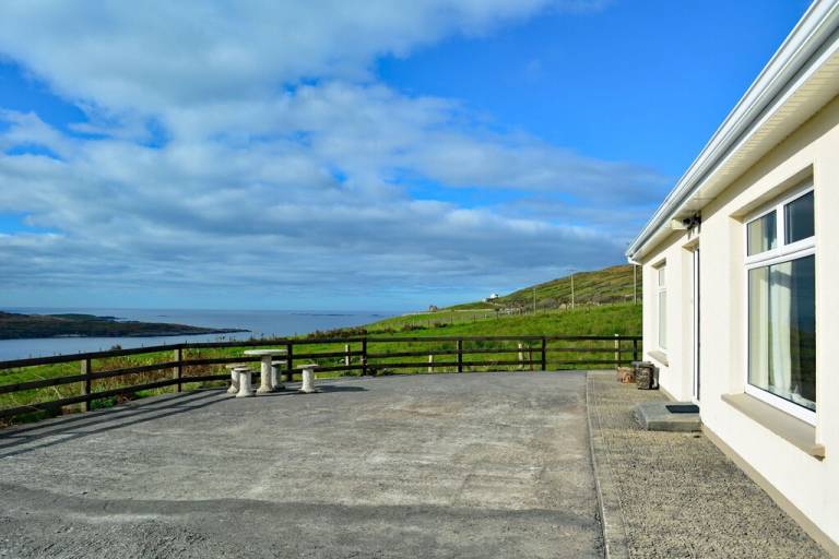 Cottage Clifden