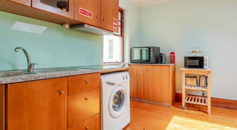 Apartment with patio | Close to Porto Cathedral — photo 5