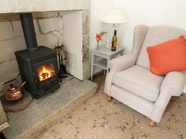 Family-friendly lovely cottage with yard | Pets allowed — photo 3