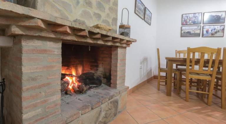 Vacation home with patio & grill in Badajoz