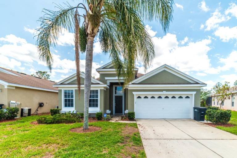 House with pool in Osceola, FL