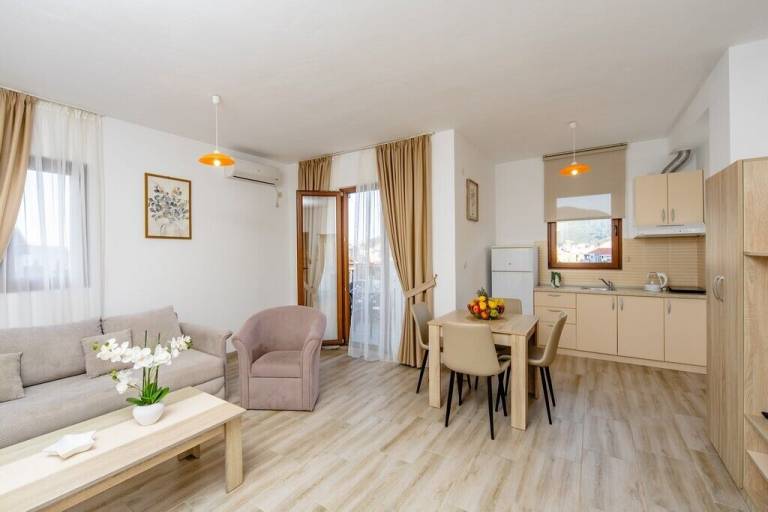 Ferienwohnung  Budva