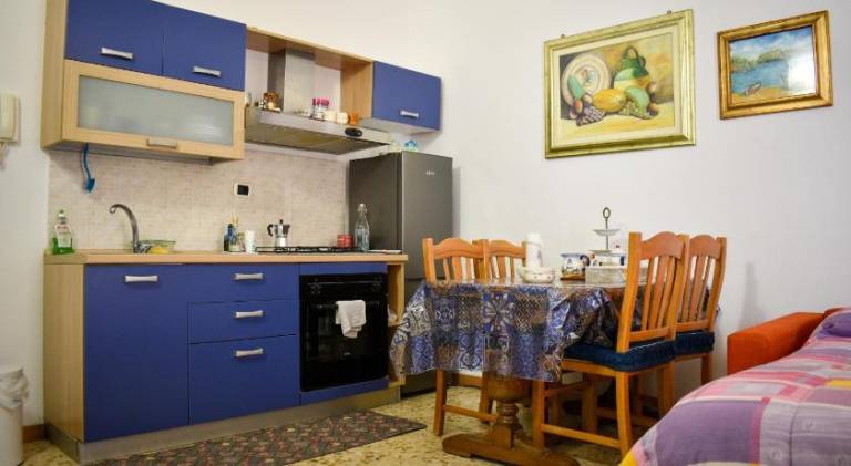 Serviced apartment for 5 persons — photo 4