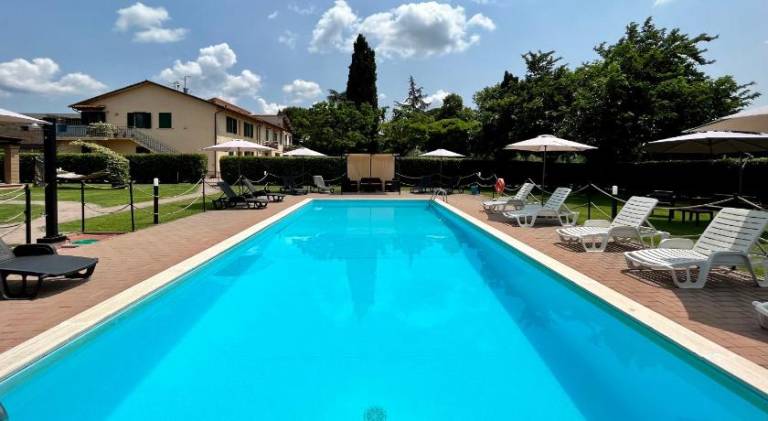 Holiday apartment with garden, barbeque & pool | Pet-friendly — photo 2