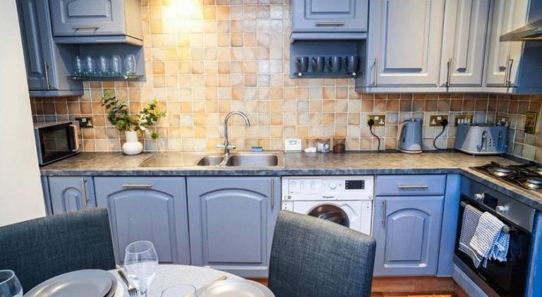 Charming house with terrace | Perfect for remote work | Pets allowed — photo 3