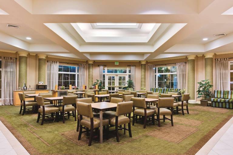 La Quinta Inn & Suites by Wyndham Lakeland West — photo 4