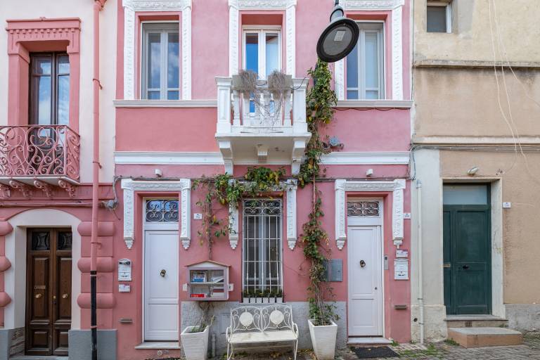 Holiday apartment with hot tub, terrace & yard | Sea view | Suitable for remote work in Cagliari