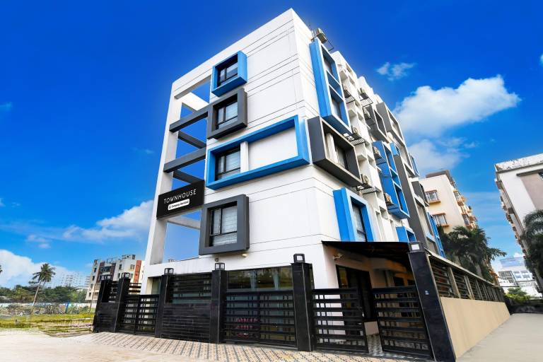 Super Townhouse New Town Near DLF