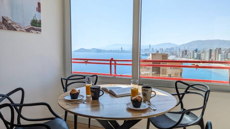Apartment with yard, terrace & pool | Sea view — photo 2