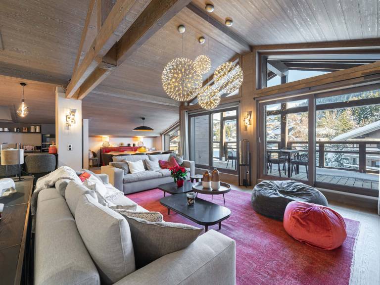 Penthouse in Megève with Jacuzzi, Sauna, Pool & Gym in Combloux