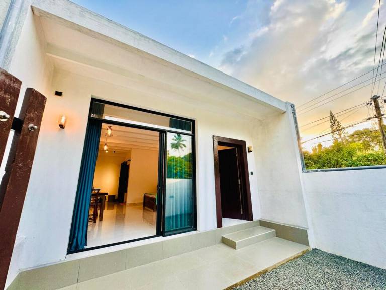 House  Weligama