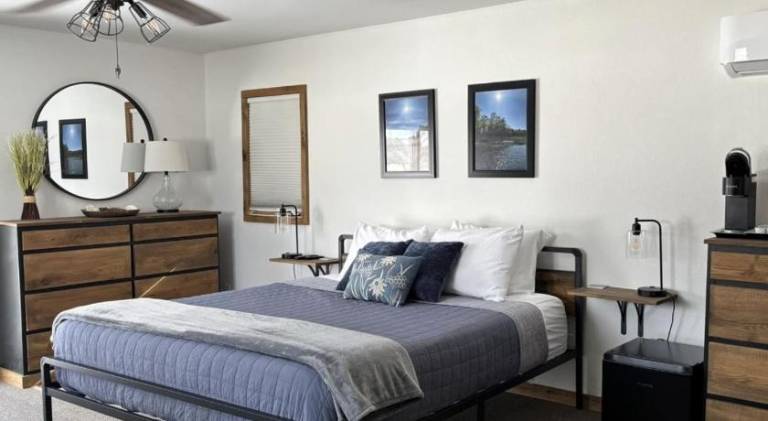 Aqua Aire Inn & Suites in Minocqua, WI